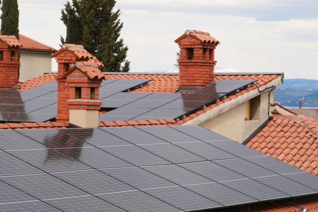 Cât costă un sistem fotovoltaic pentru o casă și în cât timp se amortizează